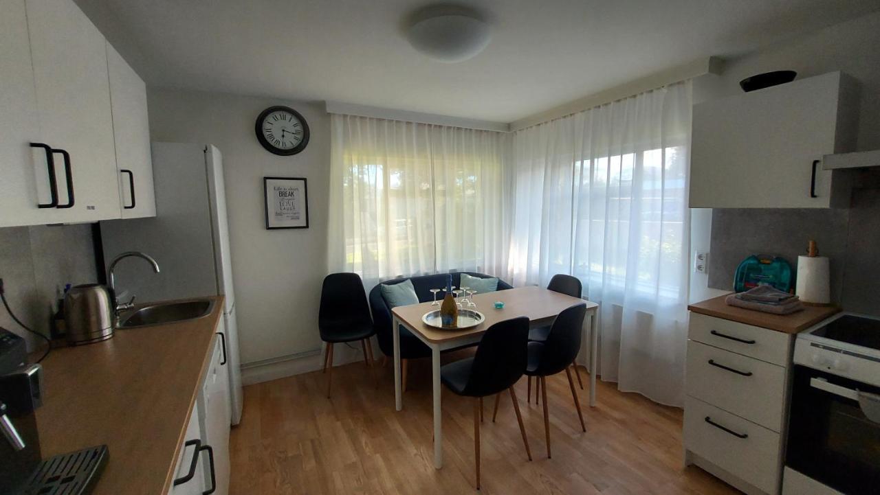 B&B Rooms Husavik 3 외부 사진