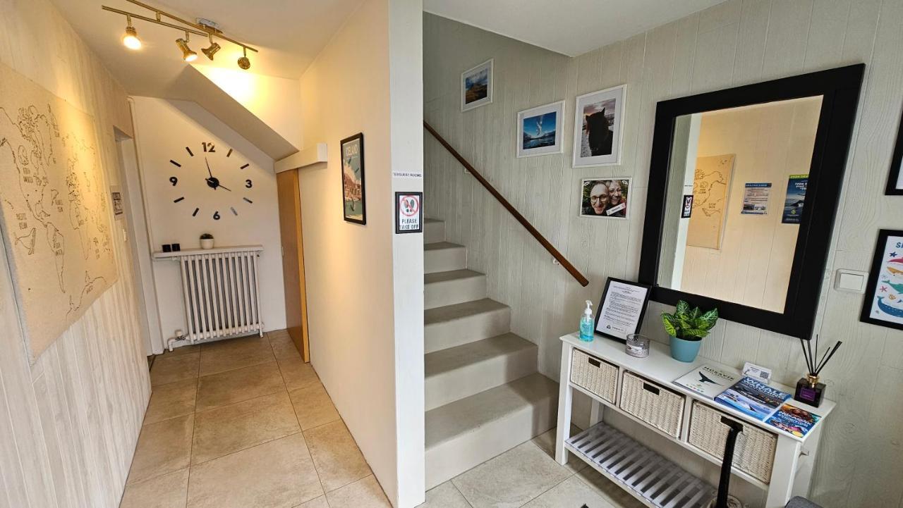 B&B Rooms Husavik 3 외부 사진